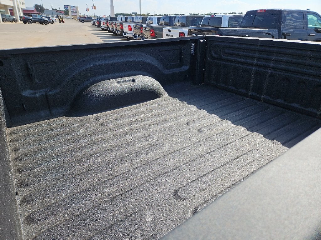 2027 RAM 2500 RAM 2500 BLACK EXPRESS CREW CAB 4X4 6'4' BOX