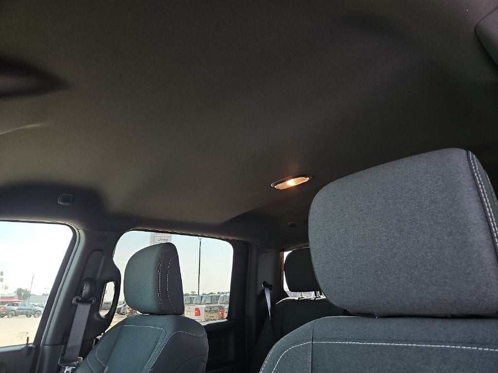 2027 RAM 2500 RAM 2500 BLACK EXPRESS CREW CAB 4X4 6'4' BOX