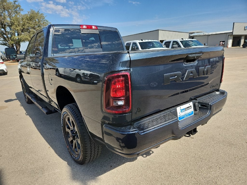 2027 RAM 2500 RAM 2500 BLACK EXPRESS CREW CAB 4X4 6'4' BOX