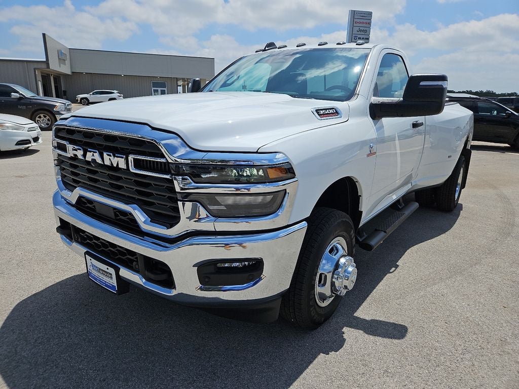2026 RAM 3500 RAM 3500 TRADESMAN REGULAR CAB 4X4 8' BOX