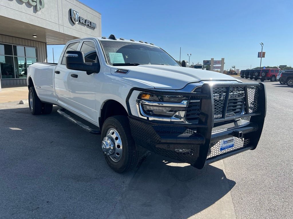2026 RAM 3500 Tradesman Crew Cab 4x4 8' Box