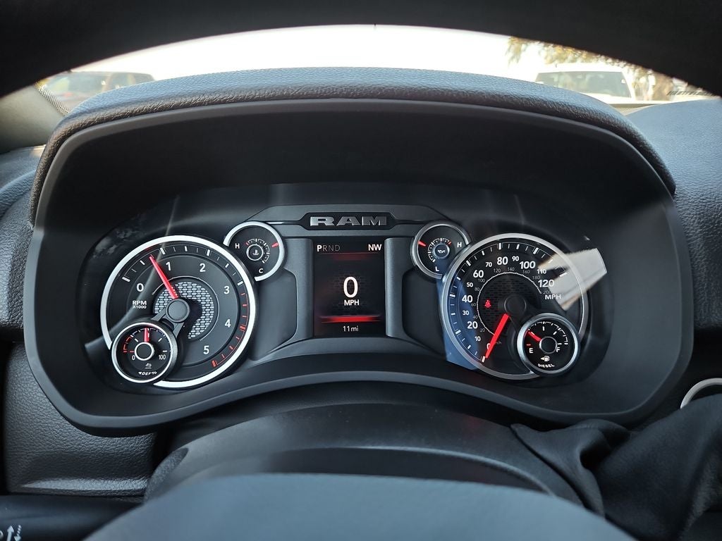 2027 RAM 3500 RAM 3500 TRADESMAN CREW CAB 4X4 8' BOX