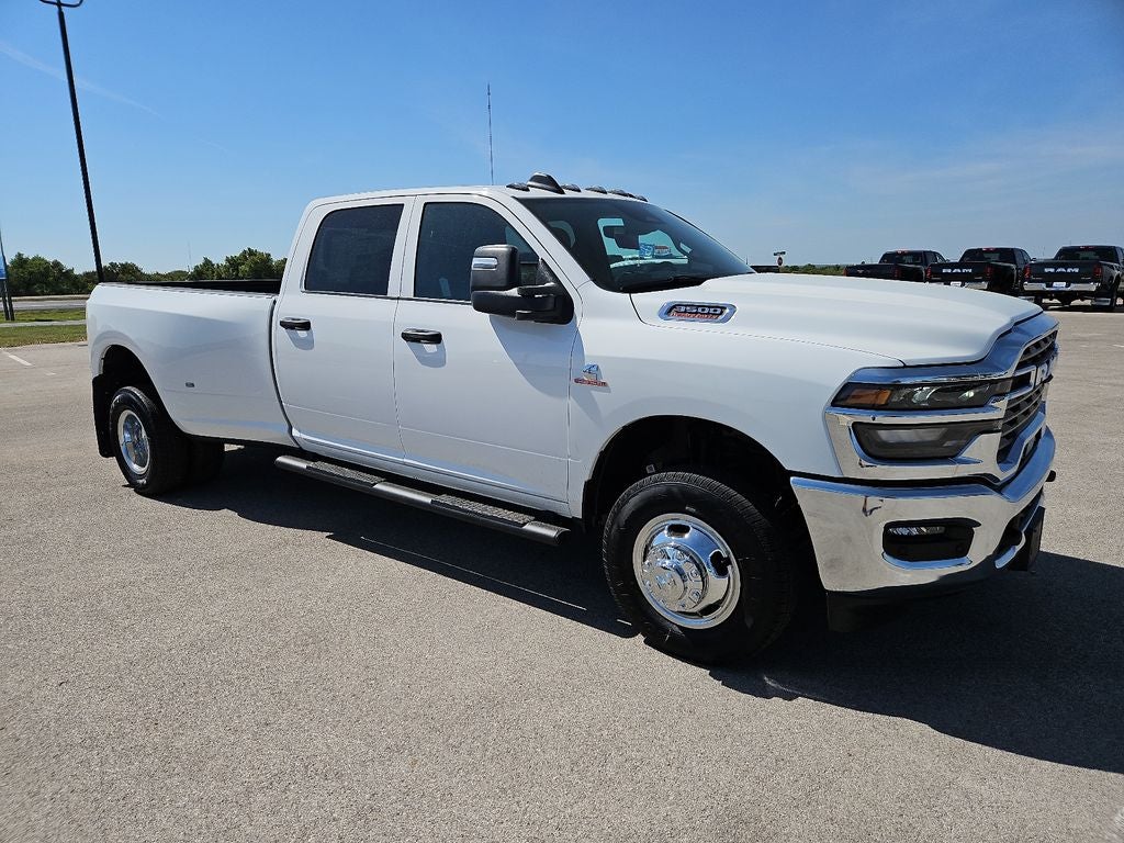 2026 RAM 3500 RAM 3500 TRADESMAN CREW CAB 4X4 8' BOX