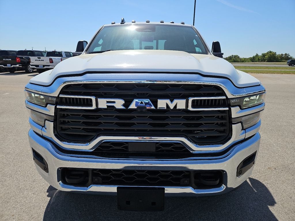 2026 RAM 3500 RAM 3500 TRADESMAN CREW CAB 4X4 8' BOX