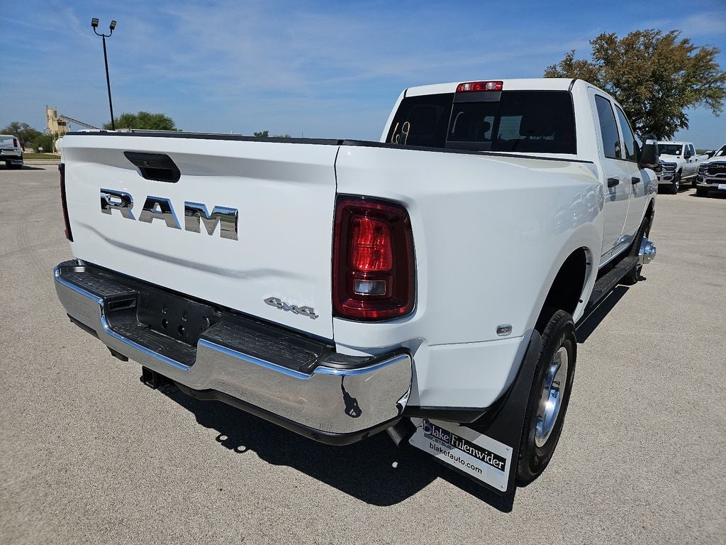 2026 RAM 3500 RAM 3500 TRADESMAN CREW CAB 4X4 8' BOX