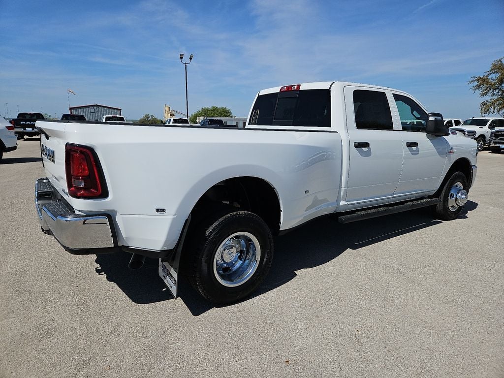 2026 RAM 3500 RAM 3500 TRADESMAN CREW CAB 4X4 8' BOX
