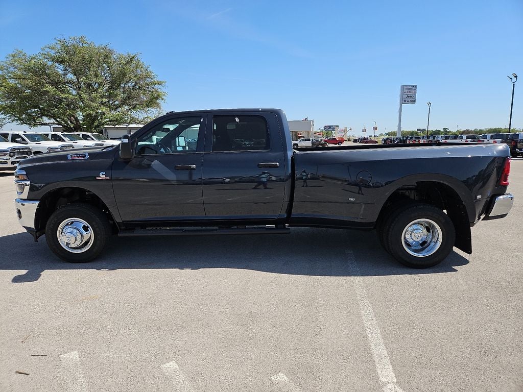 2026 RAM 3500 RAM 3500 TRADESMAN CREW CAB 4X4 8' BOX
