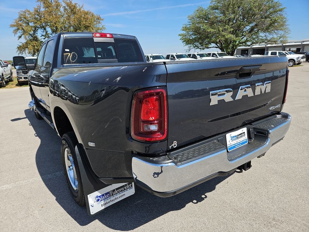2026 RAM 3500 RAM 3500 TRADESMAN CREW CAB 4X4 8' BOX