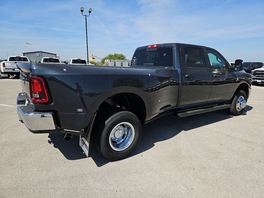 2026 RAM 3500 RAM 3500 TRADESMAN CREW CAB 4X4 8' BOX