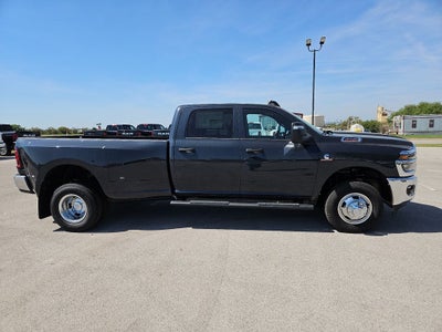 2026 RAM 3500 RAM 3500 TRADESMAN CREW CAB 4X4 8' BOX