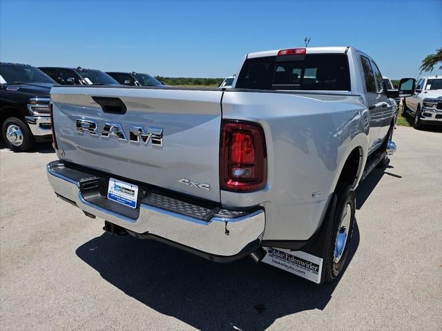 2026 RAM 3500 RAM 3500 TRADESMAN CREW CAB 4X4 8' BOX