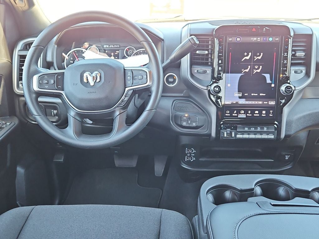 2027 RAM 3500 RAM 3500 TRADESMAN CREW CAB 4X4 8' BOX
