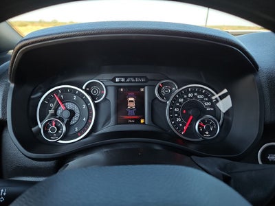 2027 RAM 3500 RAM 3500 TRADESMAN CREW CAB 4X4 8' BOX