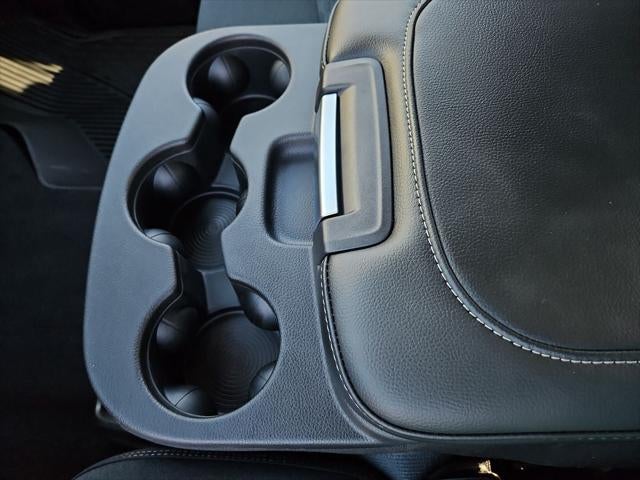 2026 RAM 3500 RAM 3500 TRADESMAN CREW CAB 4X4 8' BOX