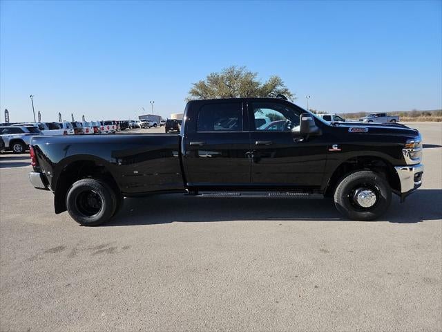 2026 RAM 3500 RAM 3500 TRADESMAN CREW CAB 4X4 8' BOX