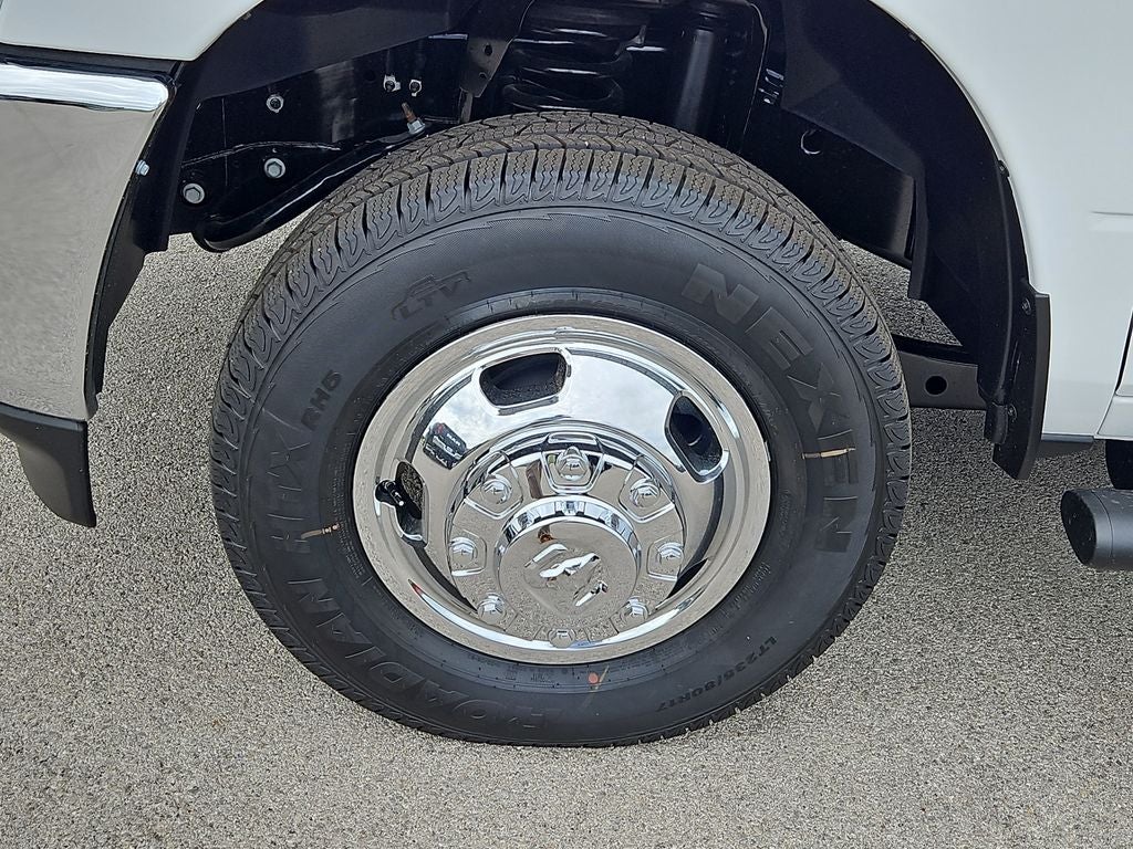 2026 RAM 3500 RAM 3500 TRADESMAN CREW CAB 4X4 8' BOX