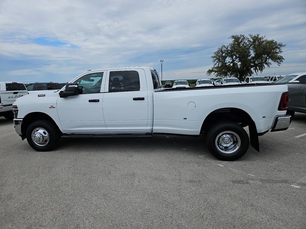 2026 RAM 3500 RAM 3500 TRADESMAN CREW CAB 4X4 8' BOX