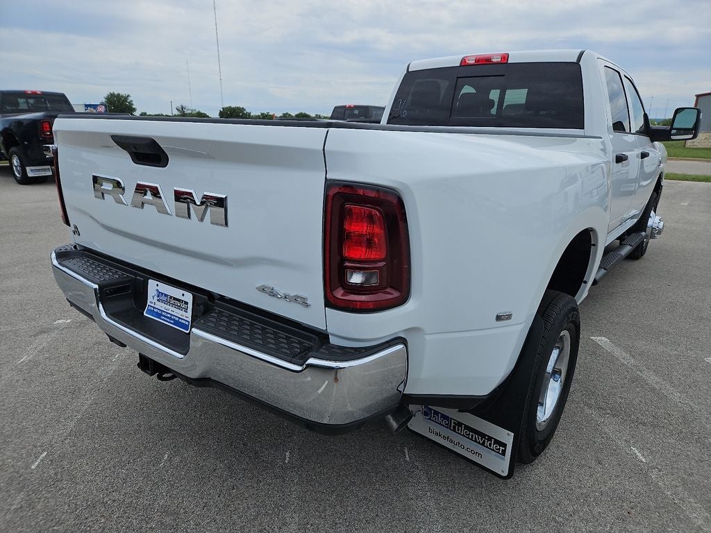 2026 RAM 3500 RAM 3500 TRADESMAN CREW CAB 4X4 8' BOX