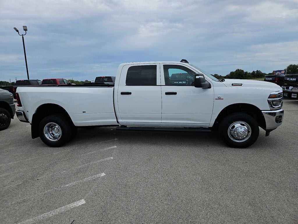 2026 RAM 3500 RAM 3500 TRADESMAN CREW CAB 4X4 8' BOX