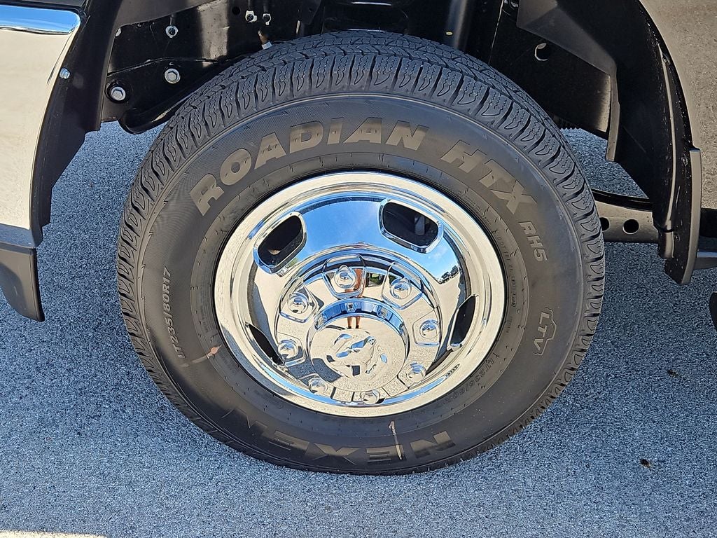 2026 RAM 3500 RAM 3500 TRADESMAN CREW CAB 4X4 8' BOX