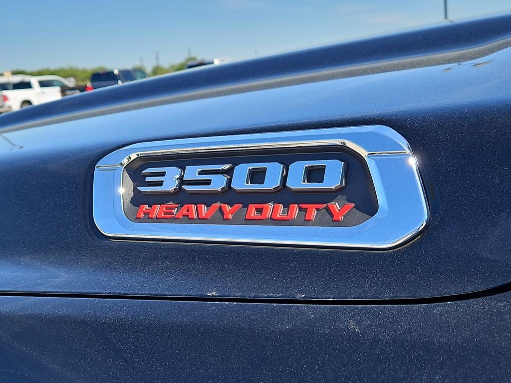 2026 RAM 3500 RAM 3500 TRADESMAN CREW CAB 4X4 8' BOX