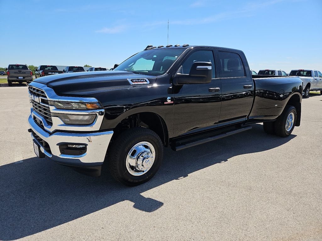 2026 RAM 3500 RAM 3500 TRADESMAN CREW CAB 4X4 8' BOX
