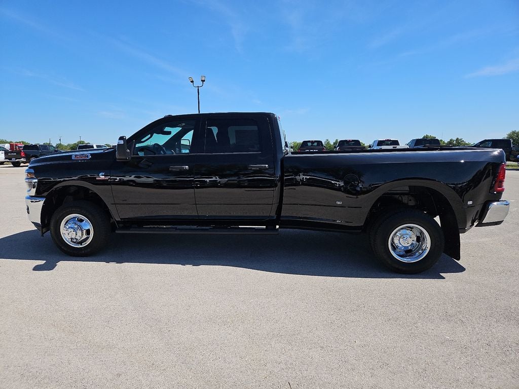 2026 RAM 3500 RAM 3500 TRADESMAN CREW CAB 4X4 8' BOX