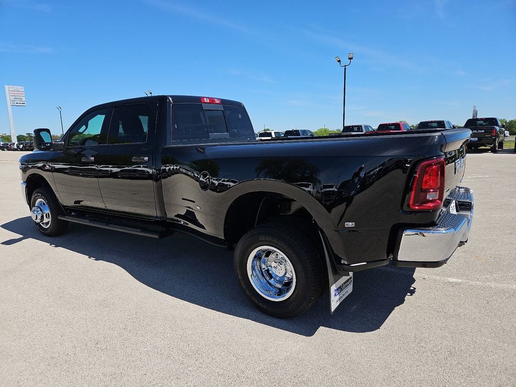 2026 RAM 3500 RAM 3500 TRADESMAN CREW CAB 4X4 8' BOX