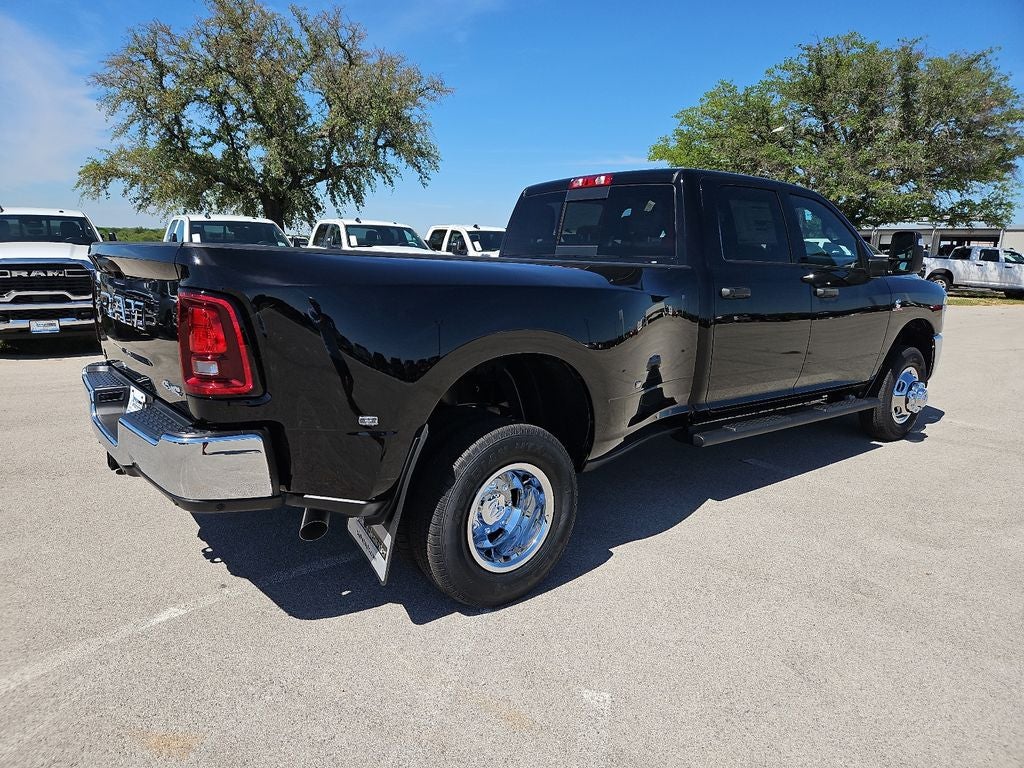 2026 RAM 3500 RAM 3500 TRADESMAN CREW CAB 4X4 8' BOX
