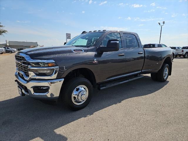 2027 RAM 3500 RAM 3500 TRADESMAN CREW CAB 4X4 8' BOX