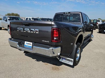 2027 RAM 3500 RAM 3500 TRADESMAN CREW CAB 4X4 8' BOX