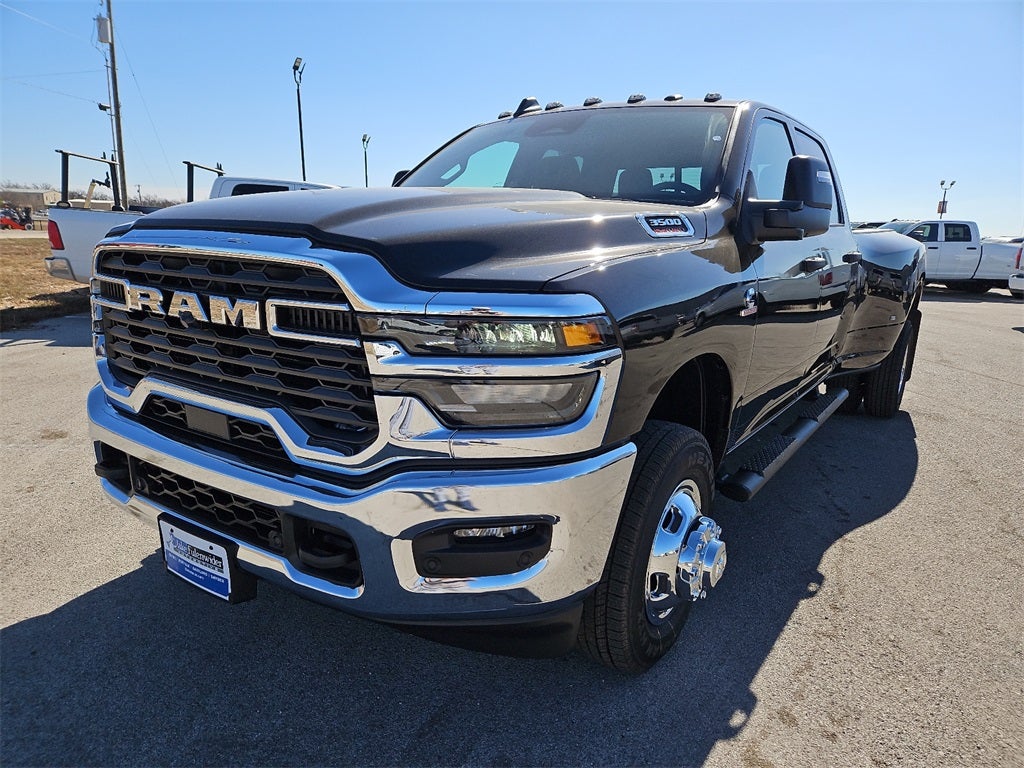 2026 RAM Ram 3500 RAM 3500 TRADESMAN CREW CAB 4X4 8' BOX