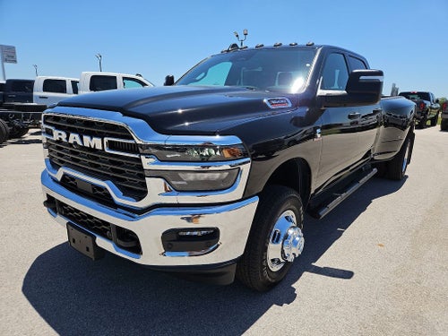 2026 RAM 3500 RAM 3500 TRADESMAN CREW CAB 4X4 8' BOX