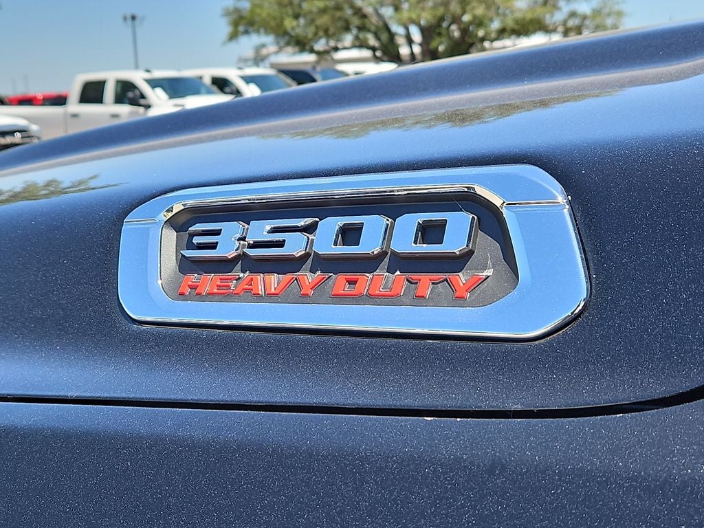 2026 RAM 3500 RAM 3500 TRADESMAN CREW CAB 4X4 8' BOX