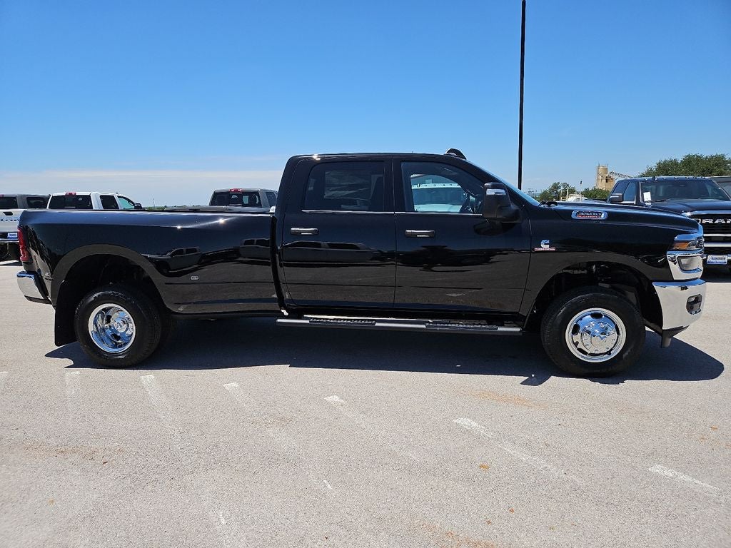 2026 RAM 3500 RAM 3500 TRADESMAN CREW CAB 4X4 8' BOX
