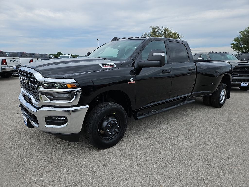2026 RAM 3500 RAM 3500 TRADESMAN CREW CAB 4X4 8' BOX