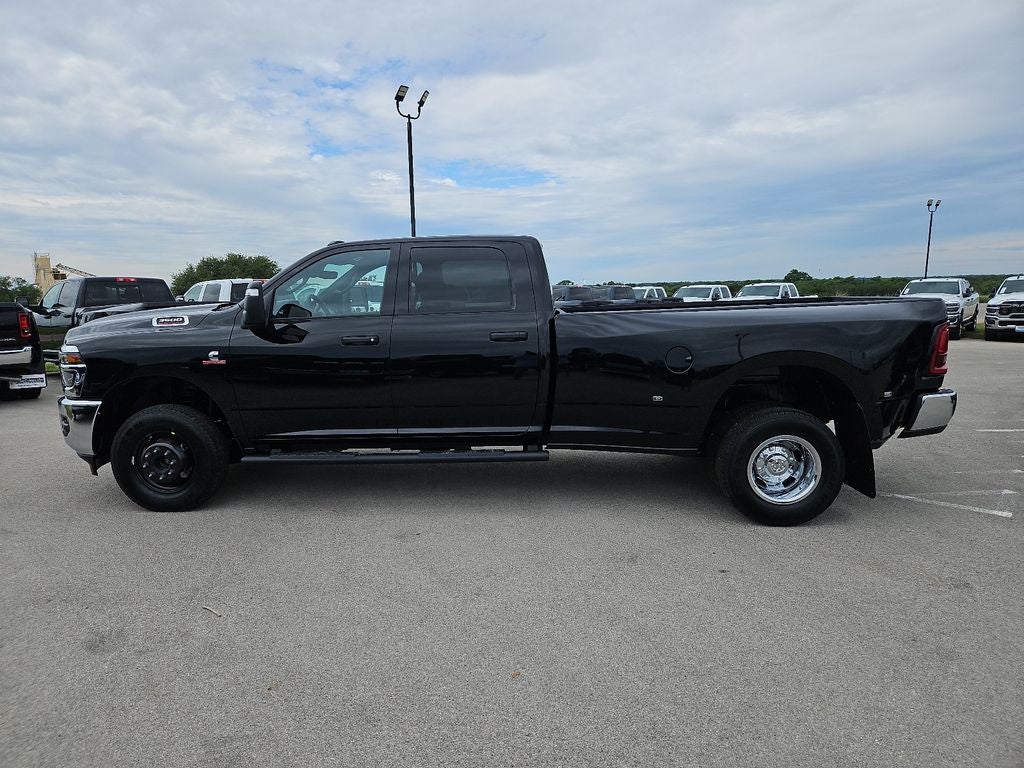 2026 RAM 3500 RAM 3500 TRADESMAN CREW CAB 4X4 8' BOX