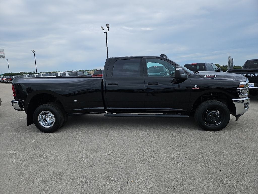 2026 RAM 3500 RAM 3500 TRADESMAN CREW CAB 4X4 8' BOX