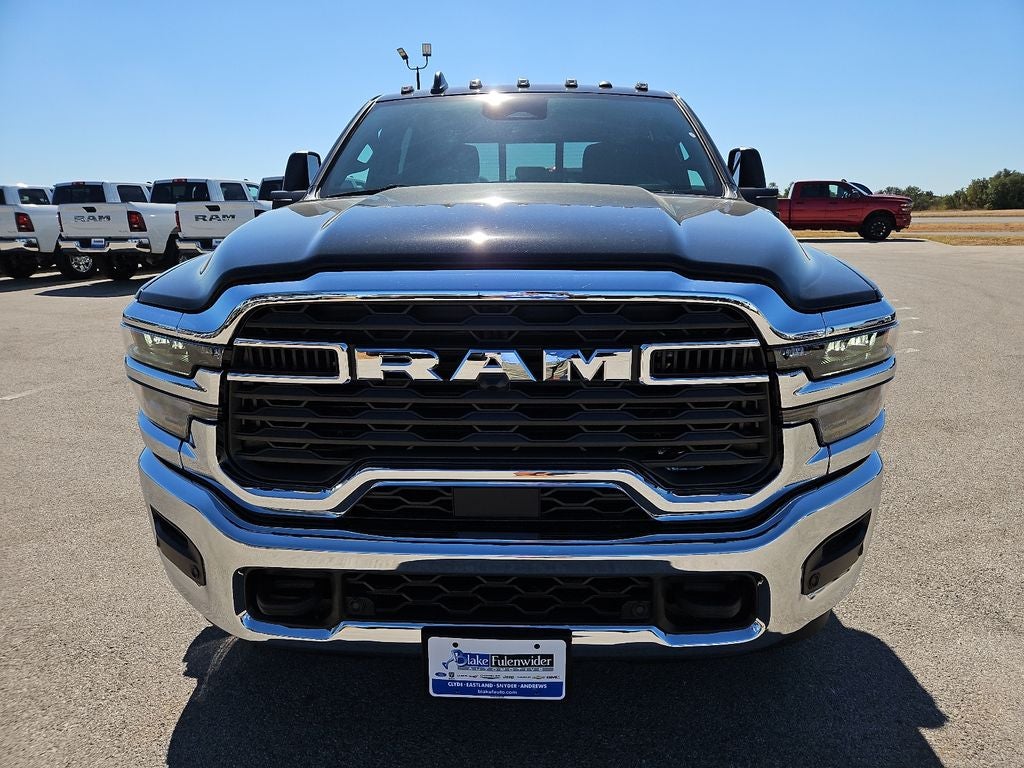 2027 RAM 3500 RAM 3500 TRADESMAN CREW CAB 4X4 8' BOX