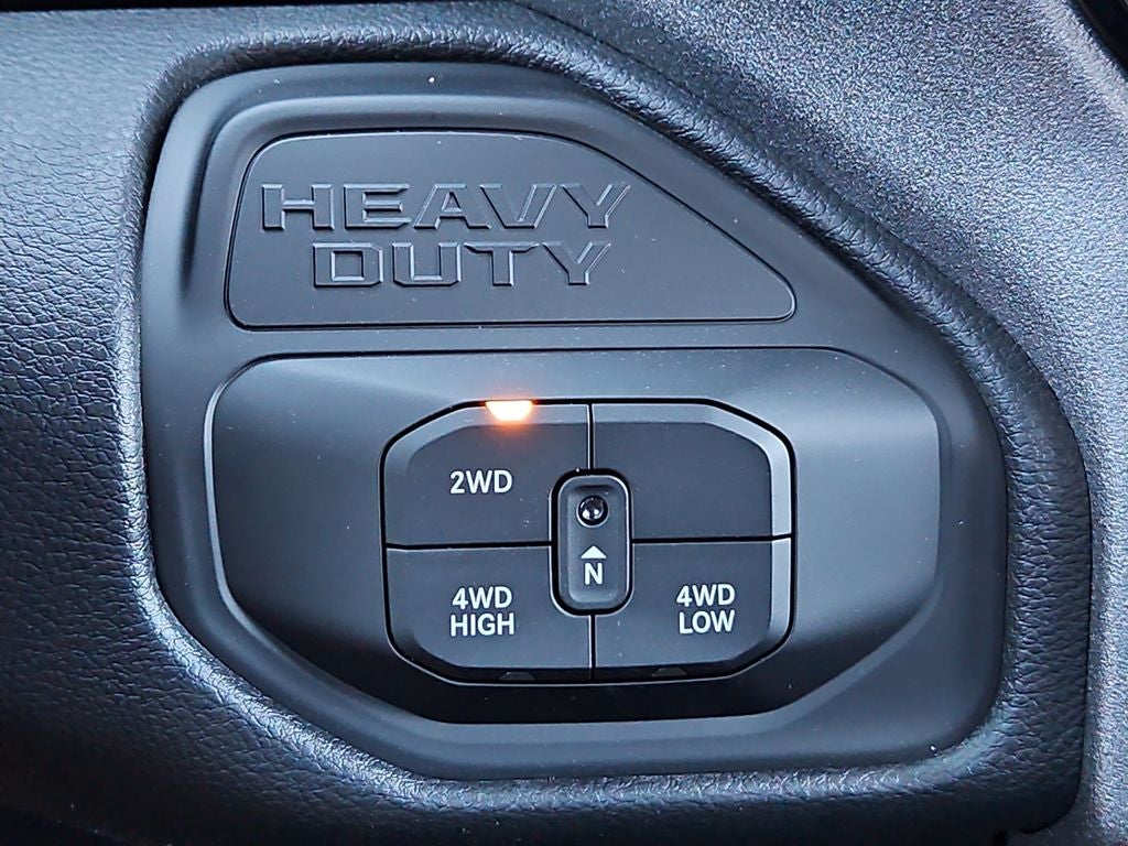 2027 RAM 3500 RAM 3500 TRADESMAN CREW CAB 4X4 8' BOX