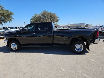 2027 RAM 3500 RAM 3500 TRADESMAN CREW CAB 4X4 8' BOX