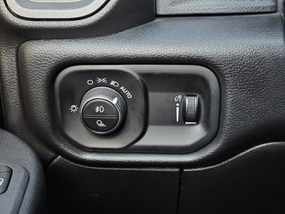 2026 RAM 3500 RAM 3500 TRADESMAN CREW CAB 4X4 8' BOX