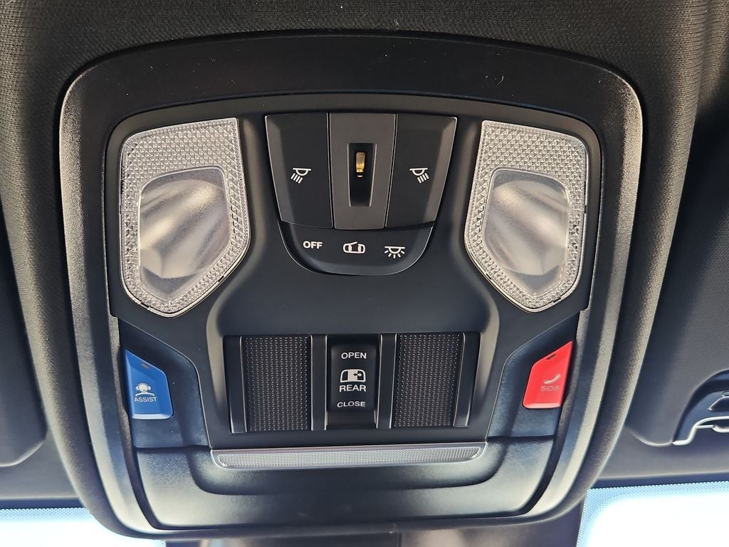 2026 RAM 3500 RAM 3500 TRADESMAN CREW CAB 4X4 8' BOX