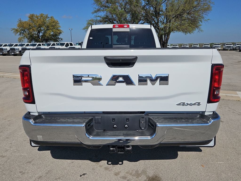 2026 RAM 3500 RAM 3500 TRADESMAN CREW CAB 4X4 8' BOX