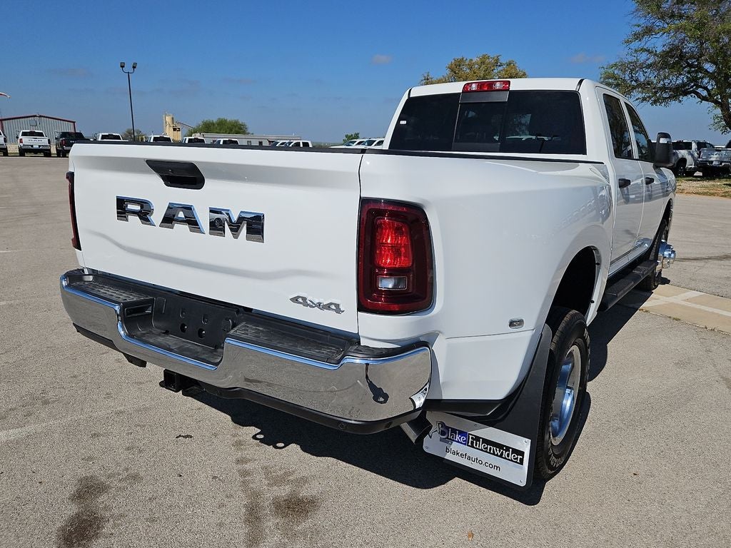 2026 RAM 3500 RAM 3500 TRADESMAN CREW CAB 4X4 8' BOX