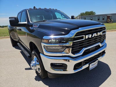 2026 RAM 3500 RAM 3500 TRADESMAN CREW CAB 4X4 8' BOX
