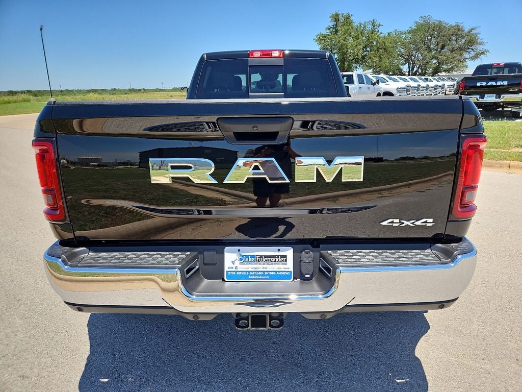 2026 RAM 3500 RAM 3500 TRADESMAN CREW CAB 4X4 8' BOX