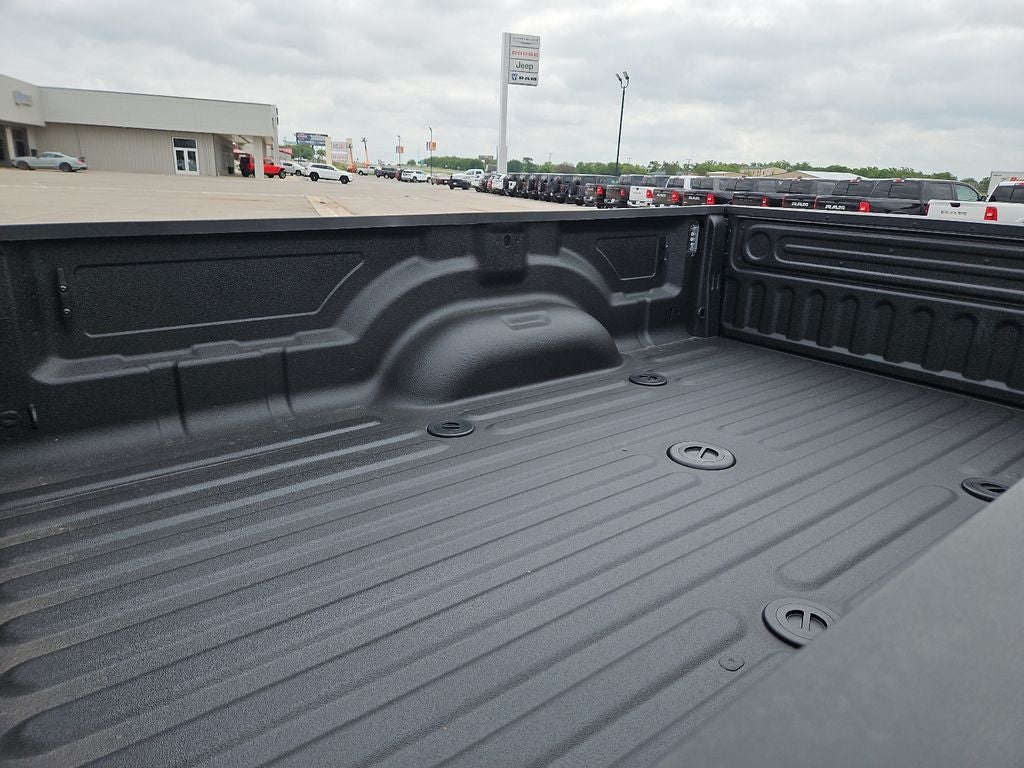 2026 RAM 3500 RAM 3500 TRADESMAN CREW CAB 4X4 8' BOX