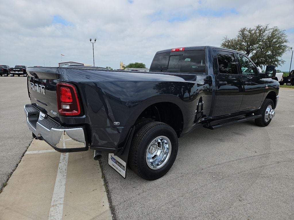 2026 RAM 3500 RAM 3500 TRADESMAN CREW CAB 4X4 8' BOX