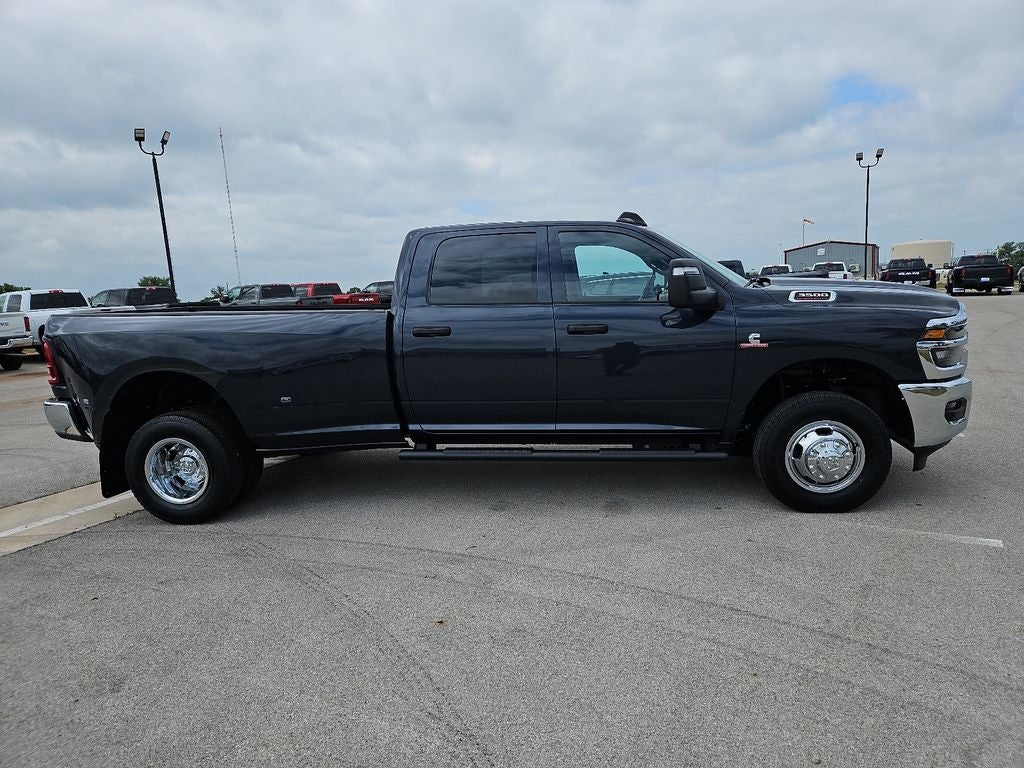 2026 RAM 3500 RAM 3500 TRADESMAN CREW CAB 4X4 8' BOX